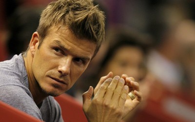 三亿电竞热评-楚阿梅尼登上时尚杂志封面