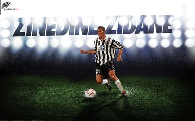 三亿电竞评论-裤袜零封后模仿C罗庆祝